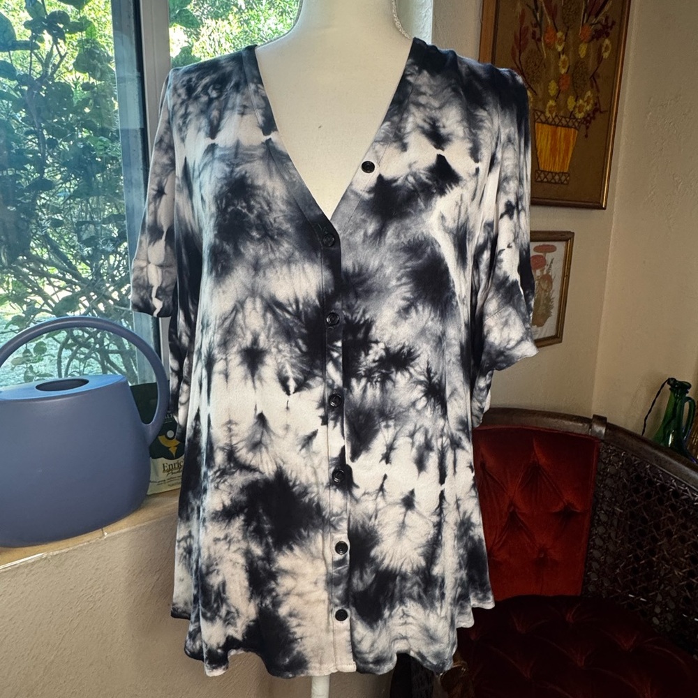 Tie-Dye Button-Up Women's Top
